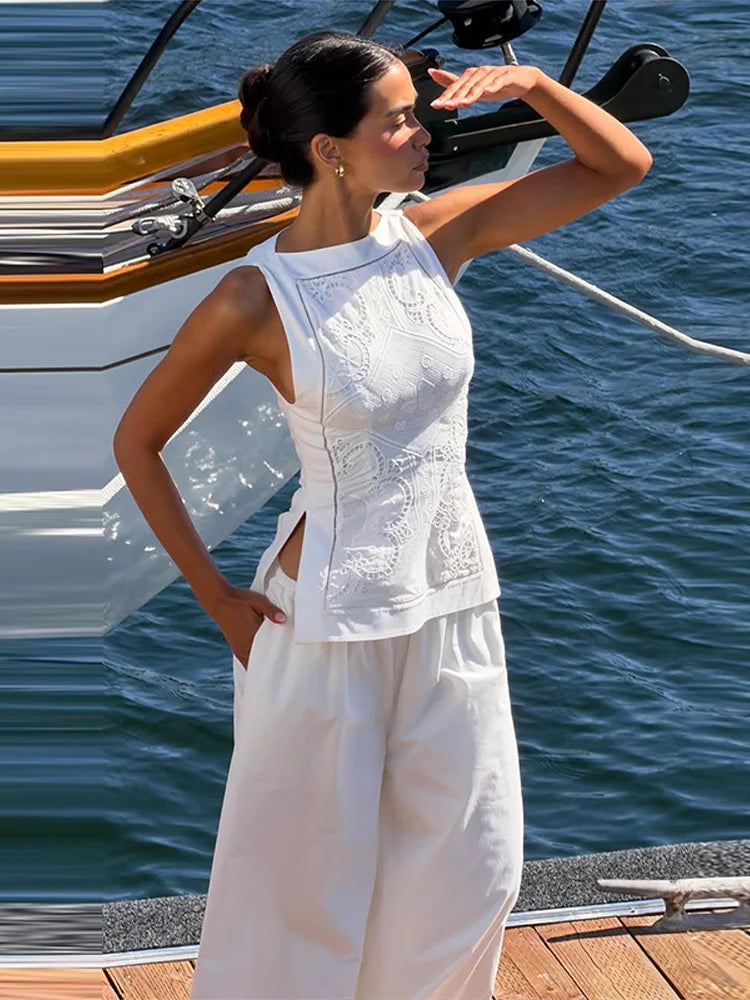 Women's Embroidery Vest Top Vintage Hollow Out Crew Neck Sleeveless Side Split Tank Summer Party Club Daily Matching Streetwear