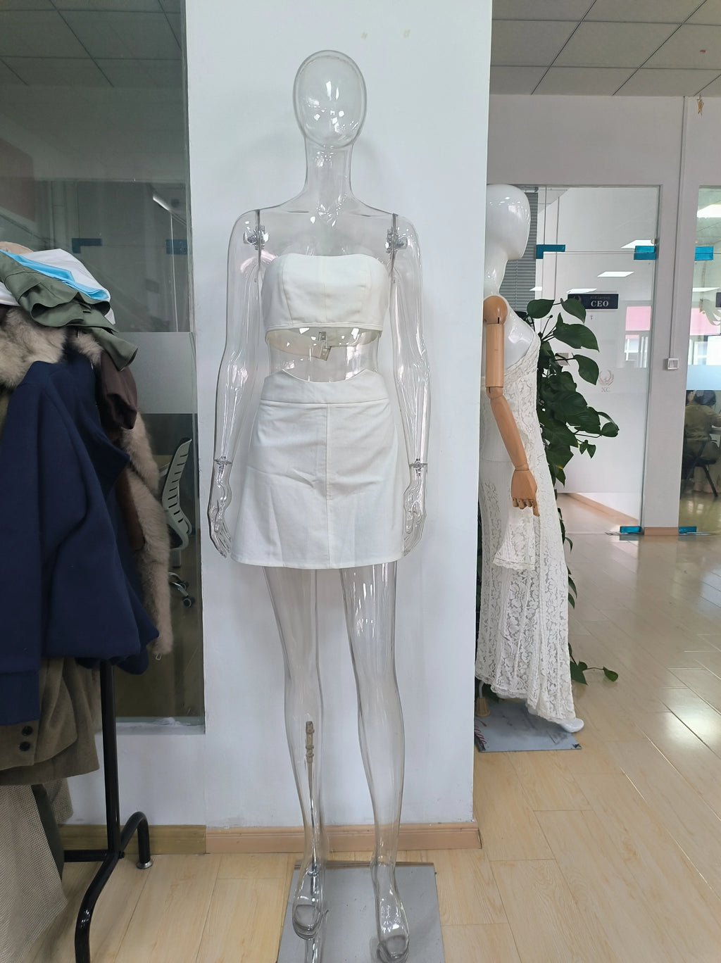 Minimalist White Design Mini Skirt Set Lady Sexy Strapless Backless Off Shoulder Slim Fit Vest Suit Summer Date Beach Party Wear